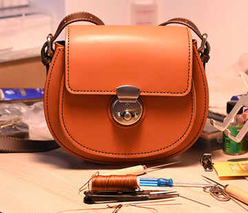 Woman's Saddle Bag DIY Kit